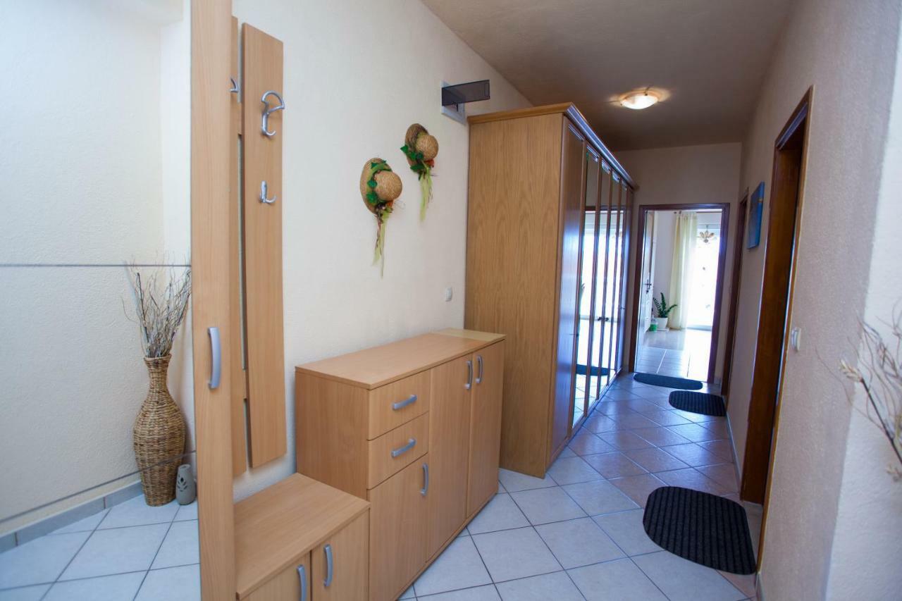 דירות מאקרסקה Apartman Antonio מראה חיצוני תמונה